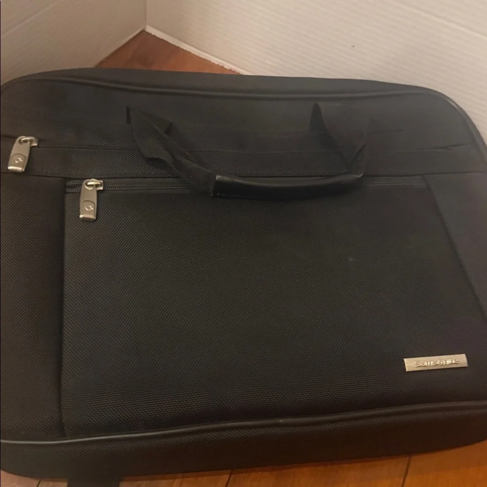 Samsonite Black nylon classic two gusset toploader carryon laptop bag briefcase